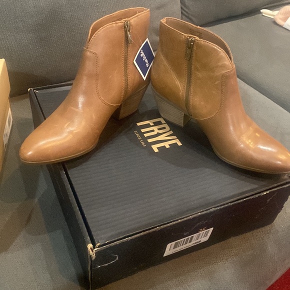 Frye Jennifer Booties. Never worn size 9. Natural beige. - Picture 2 of 9